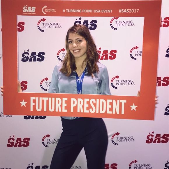 Meet your Posher, Karly - Picture 1 of 1